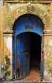 Stare metalowe drzwi